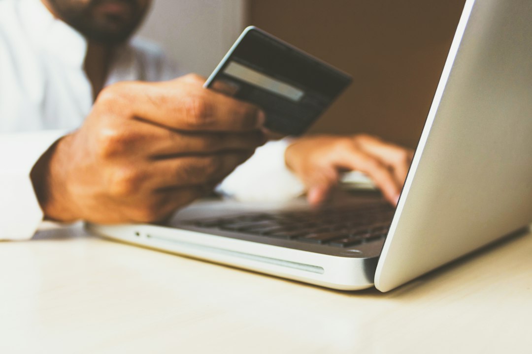 Online shopping purchase and consumer complaint